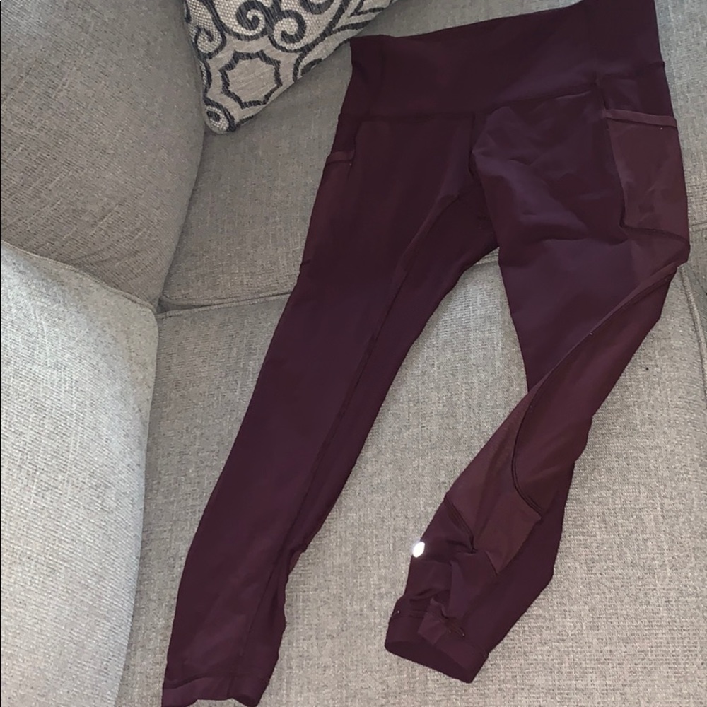 High Rise Lululemon 7/8 leggings. Maroon color